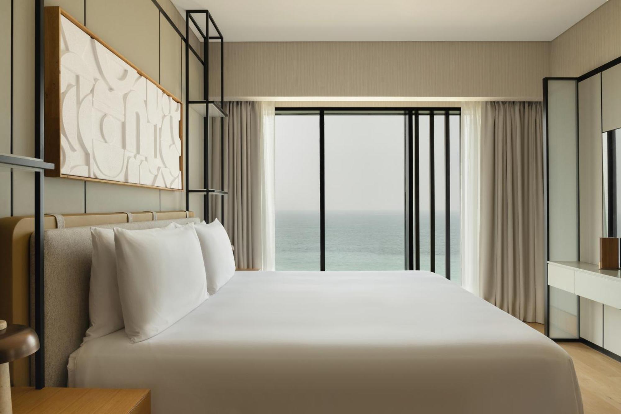 ホテル シーザーズ パレス ブルーウォーターズ ドバイ エクステリア 写真 A bedroom at the hotel