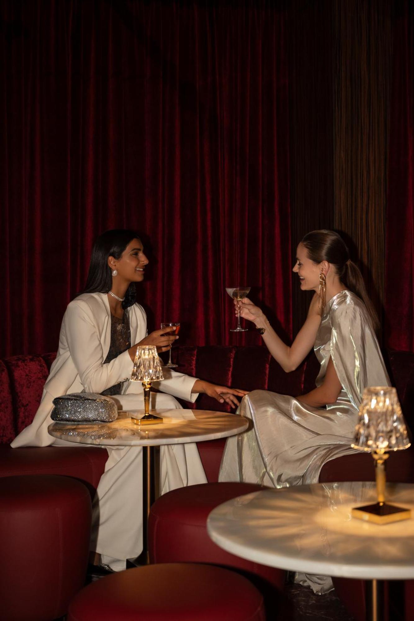ホテル シーザーズ パレス ブルーウォーターズ ドバイ エクステリア 写真 The Bar