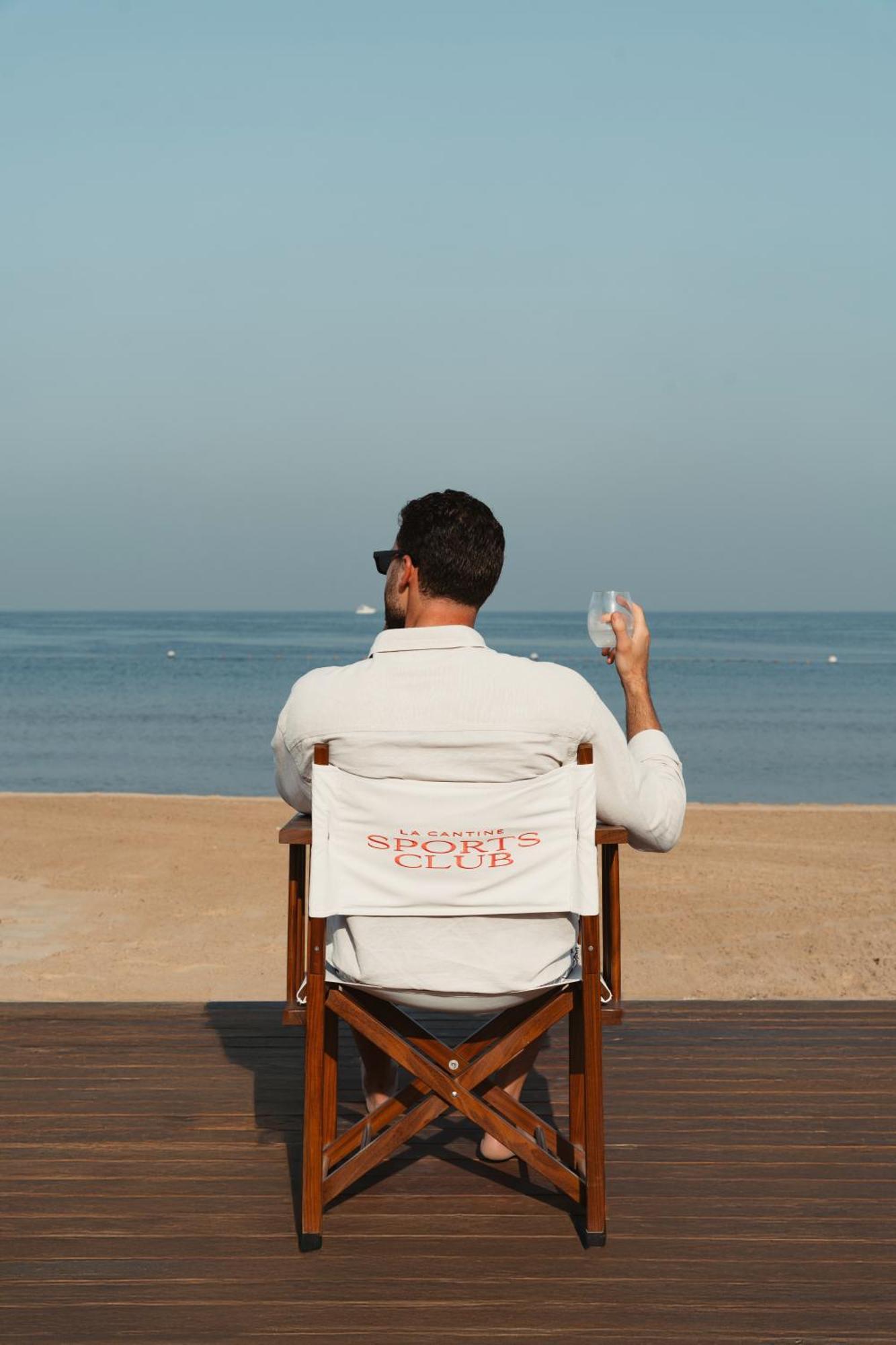 ホテル シーザーズ パレス ブルーウォーターズ ドバイ エクステリア 写真 Beach at the Sports Club